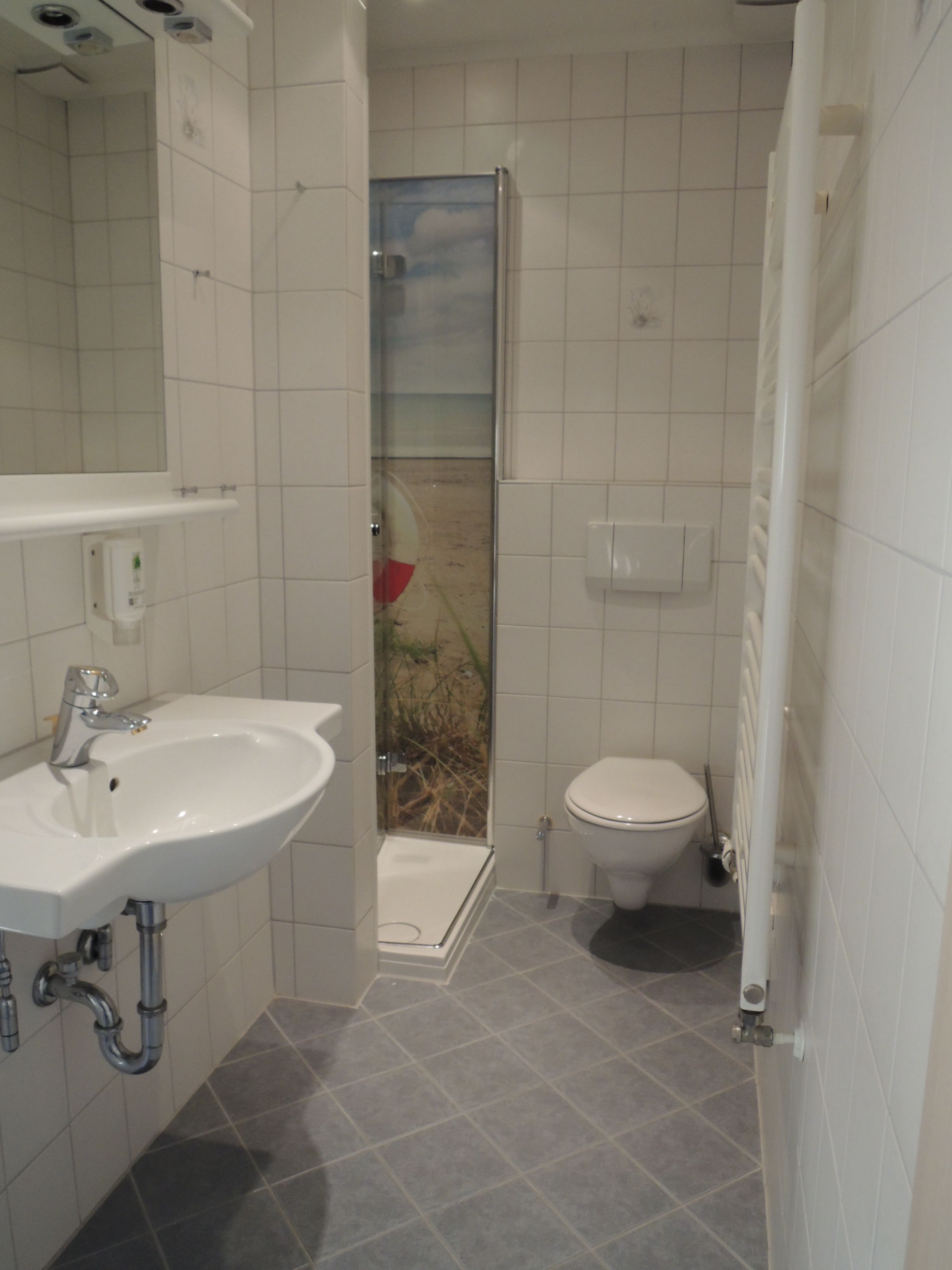 double room with adjoining single room | bathroom | shower, hydromassage showerhead, free toiletries, hair dryer