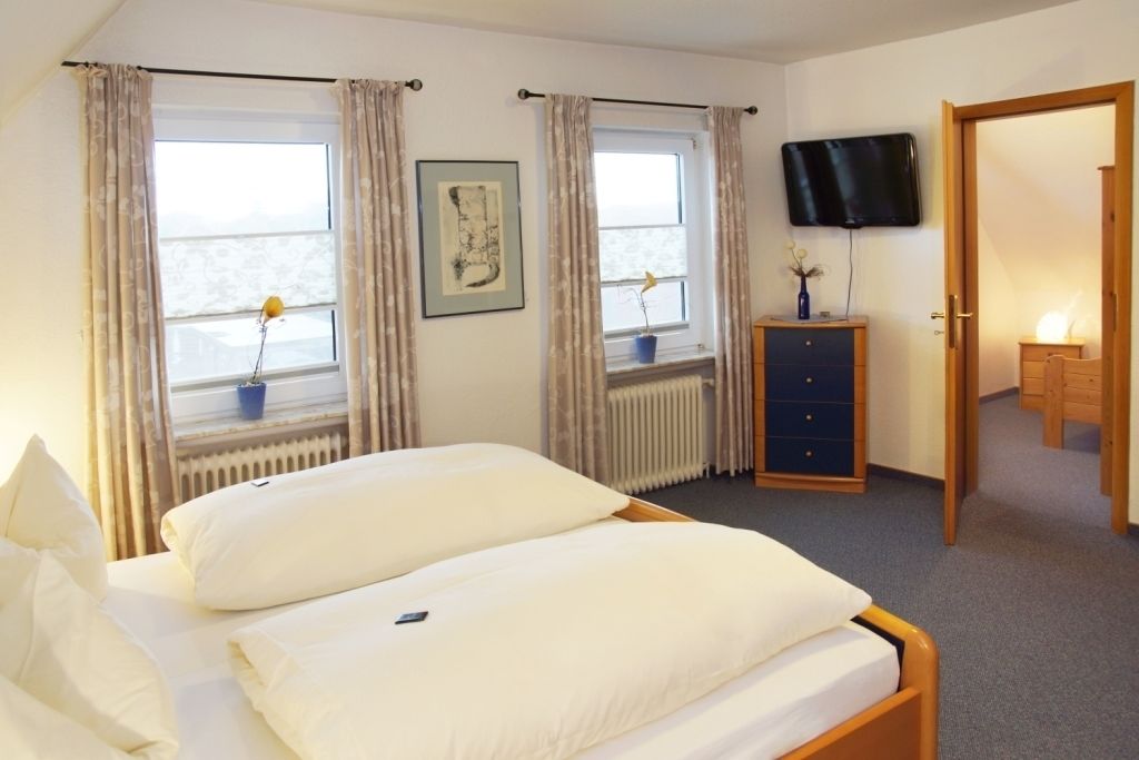 double room with adjoining single room | premium bedding, down duvets, pillow-top beds, in-room safe