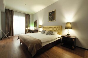 Minibar, in-room safe, desk, blackout curtains