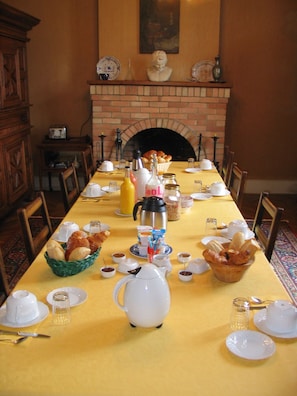 Petit-déjeuner continental compris tous les jours