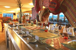 Desayuno buffet incluido todos los días 