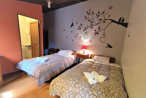 雙床房 | 羽絨被、免費 Wi-Fi