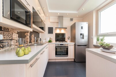 P&O Apartments Center