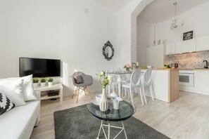 Appartement, 1 chambre (at 24 Andersa Street) | Cuisine privée | Grand réfrigérateur, plaque de cuisson, lave-vaisselle