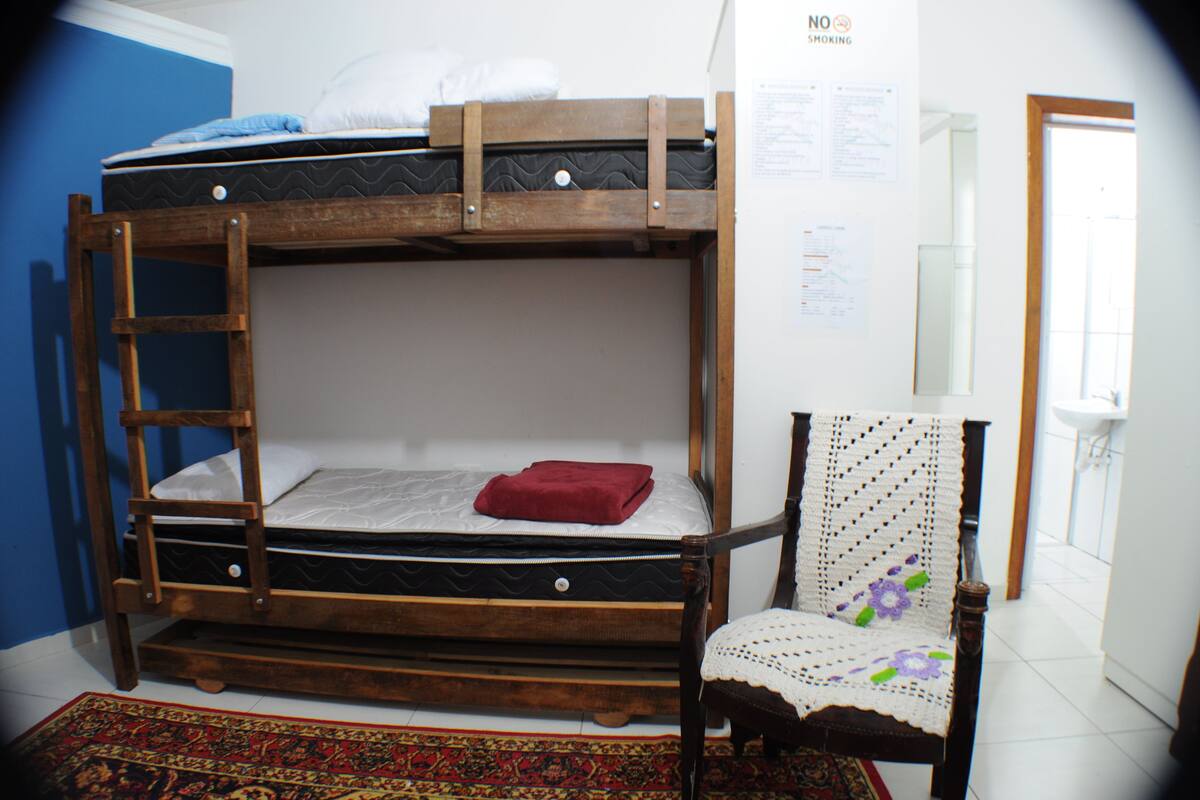 Shared Dormitory, Mixed Dorm, Private Bathroom (Jequitiba)