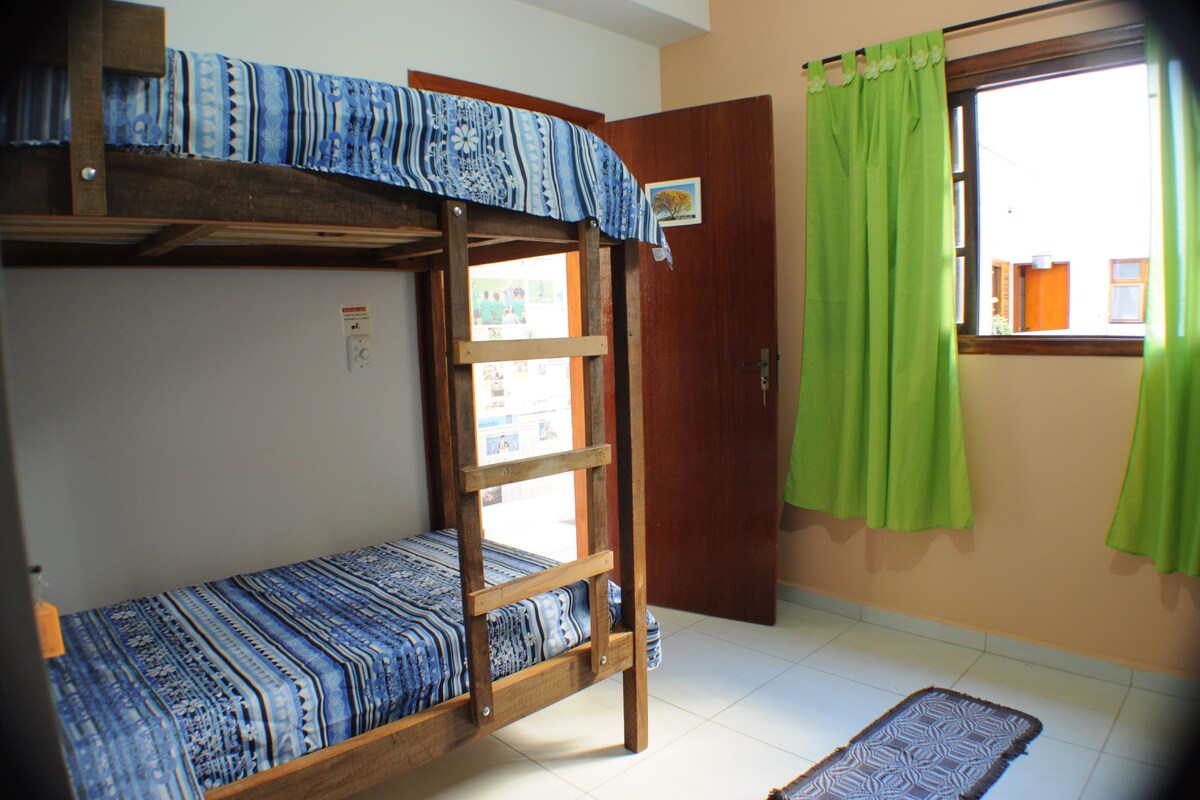 Shared Dormitory, Men only, Private Bathroom (Ipe Amarelo)