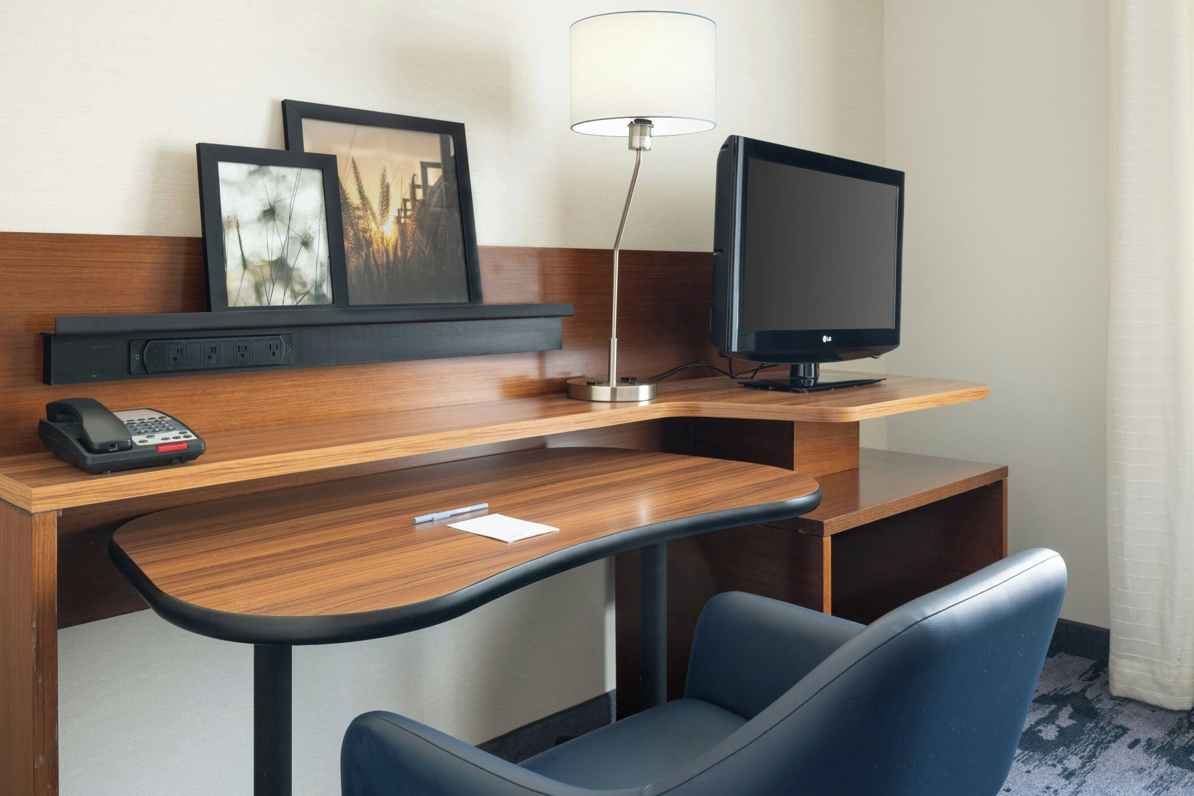 suite, 1 bedroom | premium bedding, pillow-top beds, in-room safe, desk