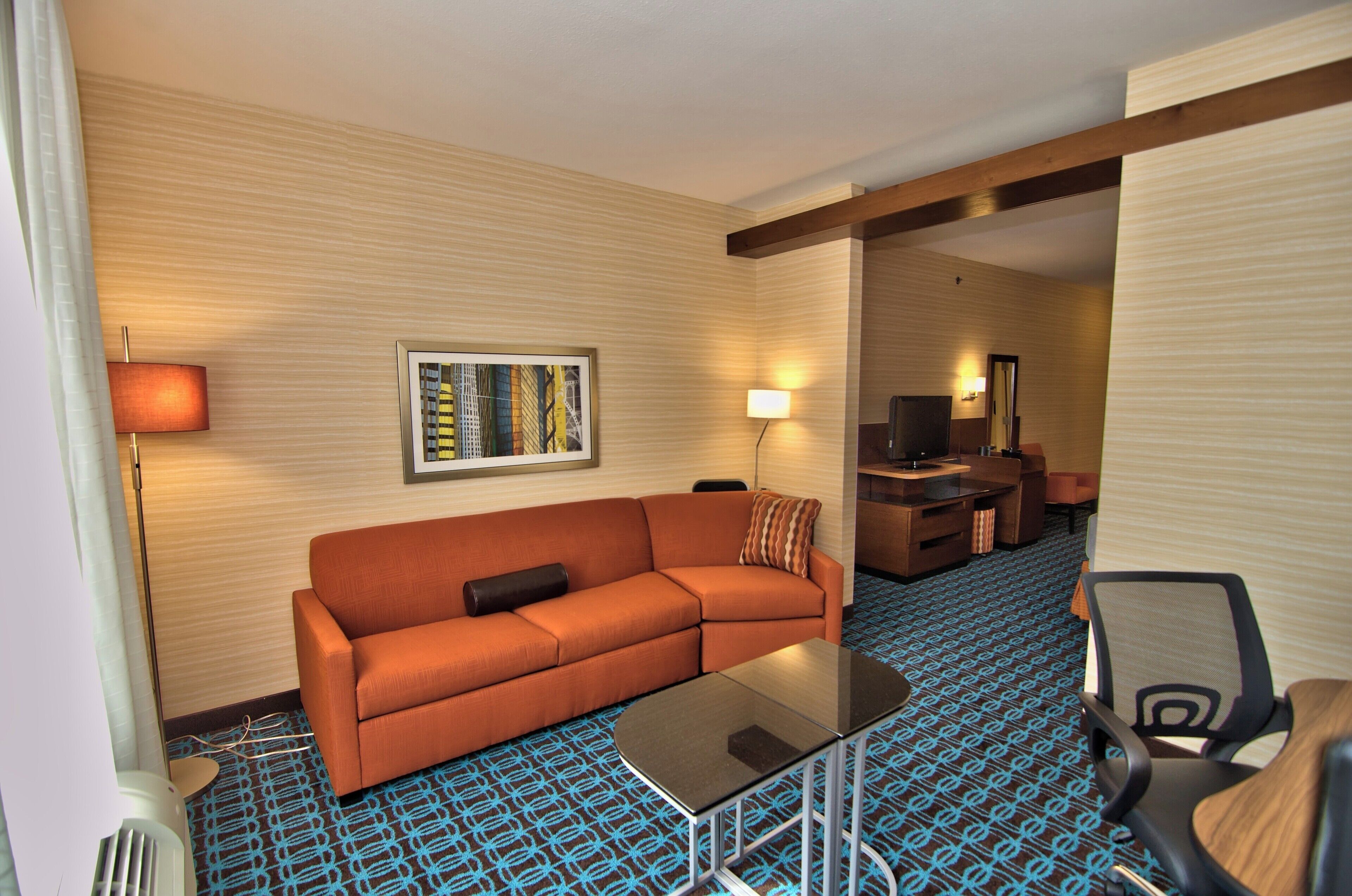 suite, 1 bedroom | premium bedding, pillow-top beds, in-room safe, desk