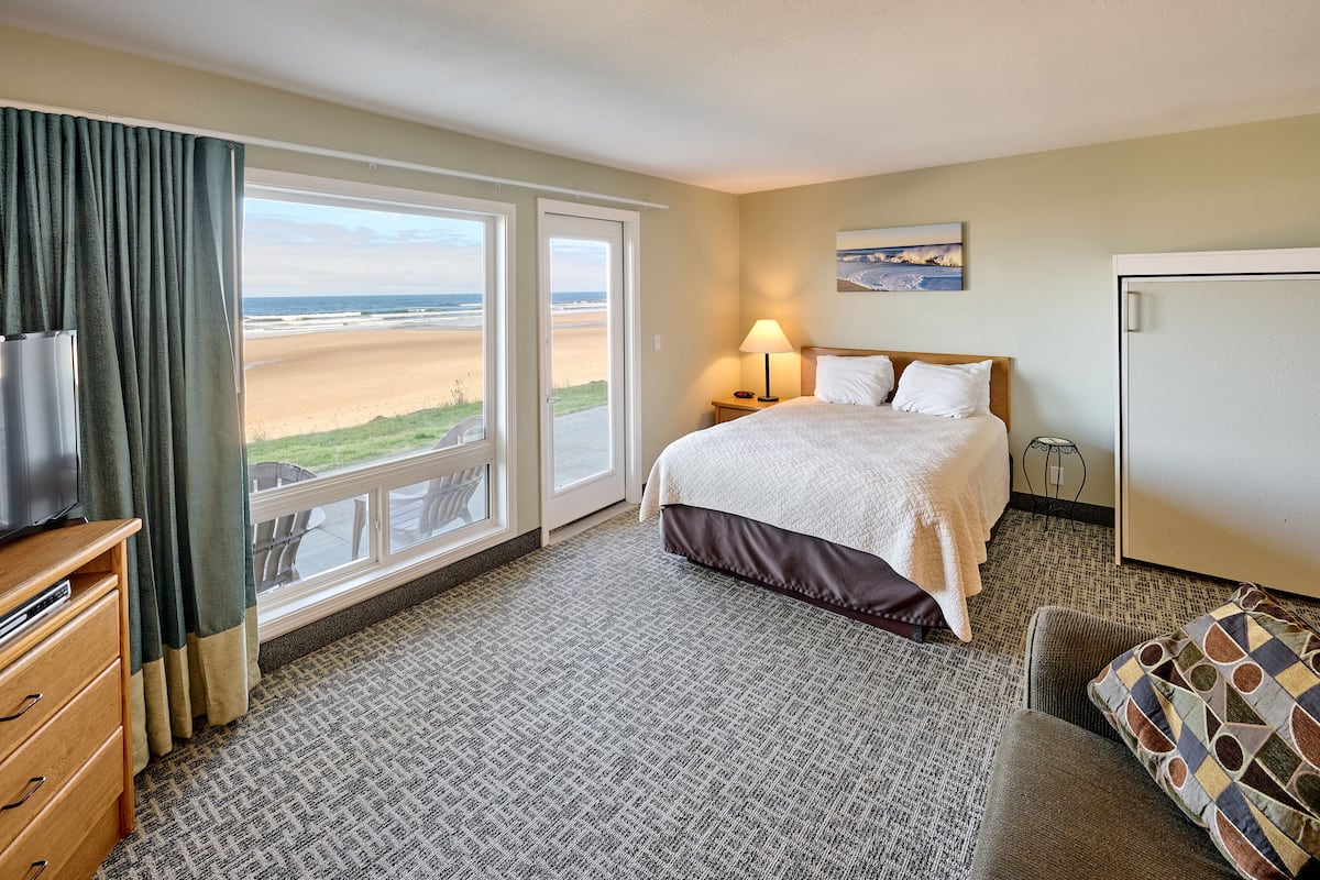 Family Room, Ocean View, Ground Floor | Iron/ironing board, WiFi (free), alarm clocks, individually decorated