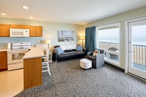Family Apartment, 1 Bedroom, Balcony, Ocean View | Living area