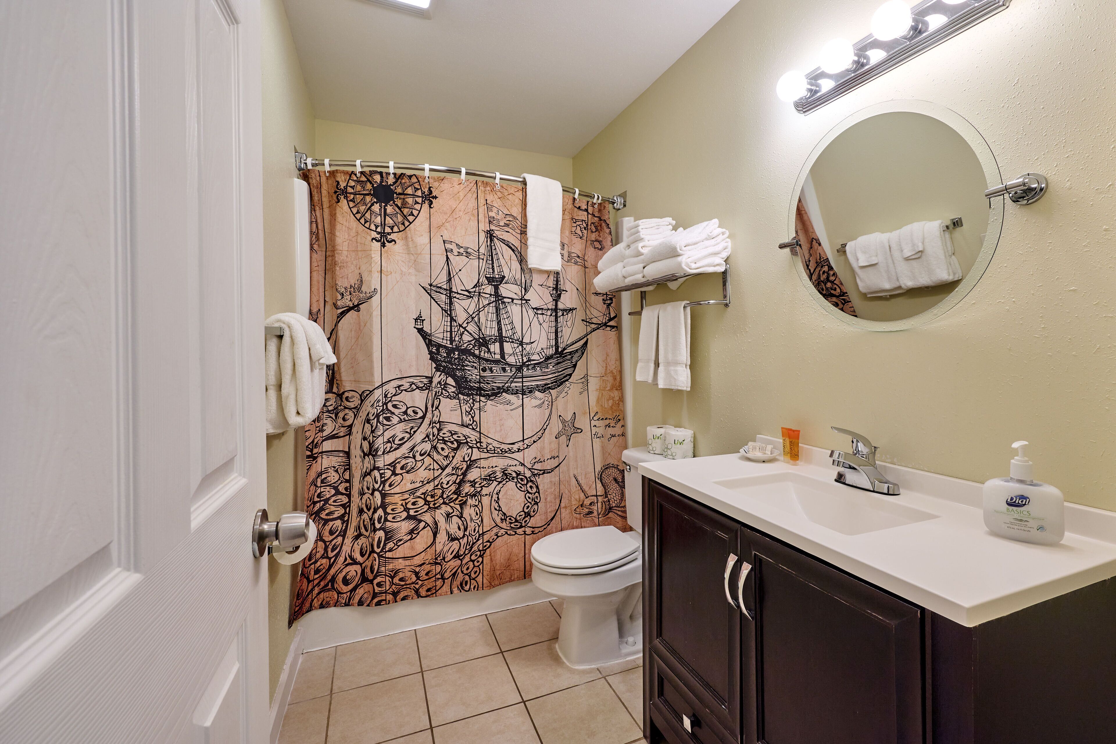 family condo, 1 bedroom, kitchen, ocean view | bathroom | free toiletries, hair dryer, towels