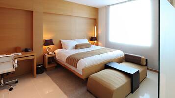 Egyptian cotton sheets, premium bedding, down comforters