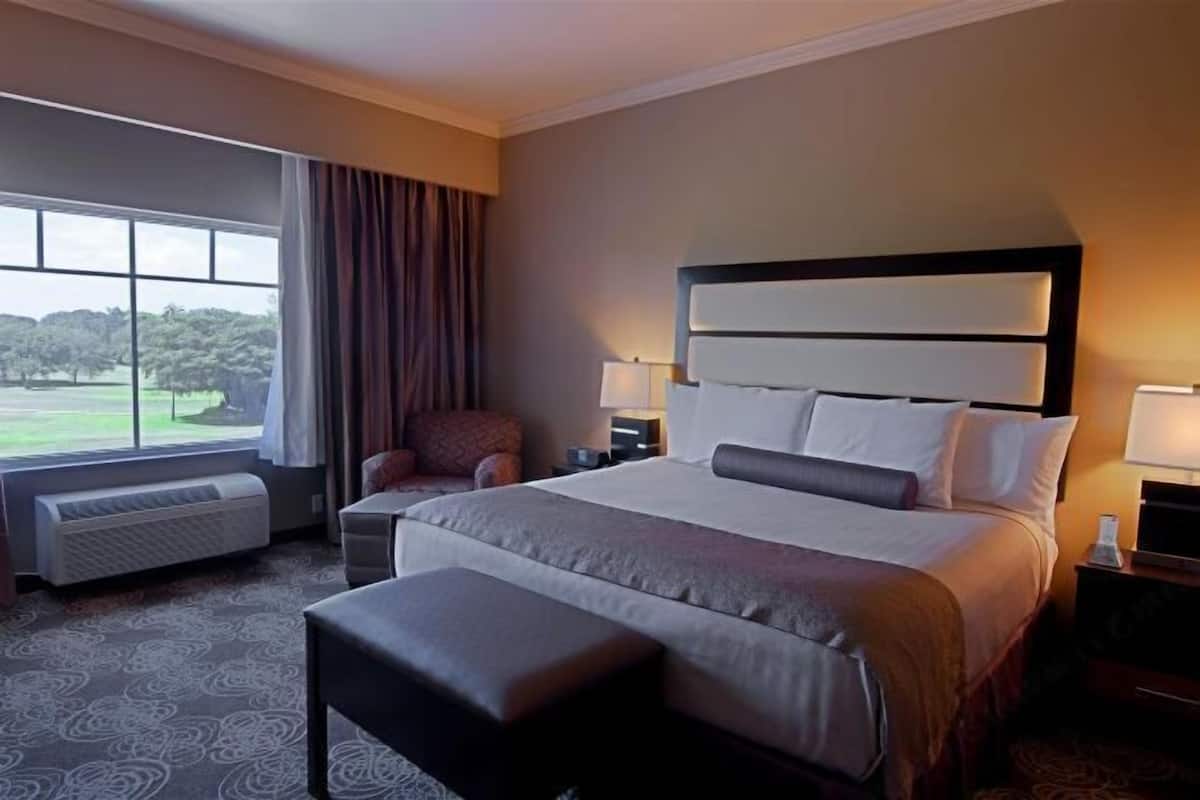 Pillow-top beds, desk, laptop workspace, iron/ironing board