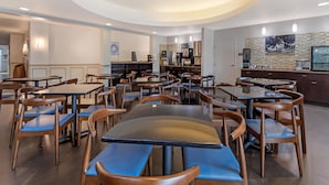 Free daily full breakfast  - Best Western Plus Miami Airport North Hotel & Suites (Miami Springs)