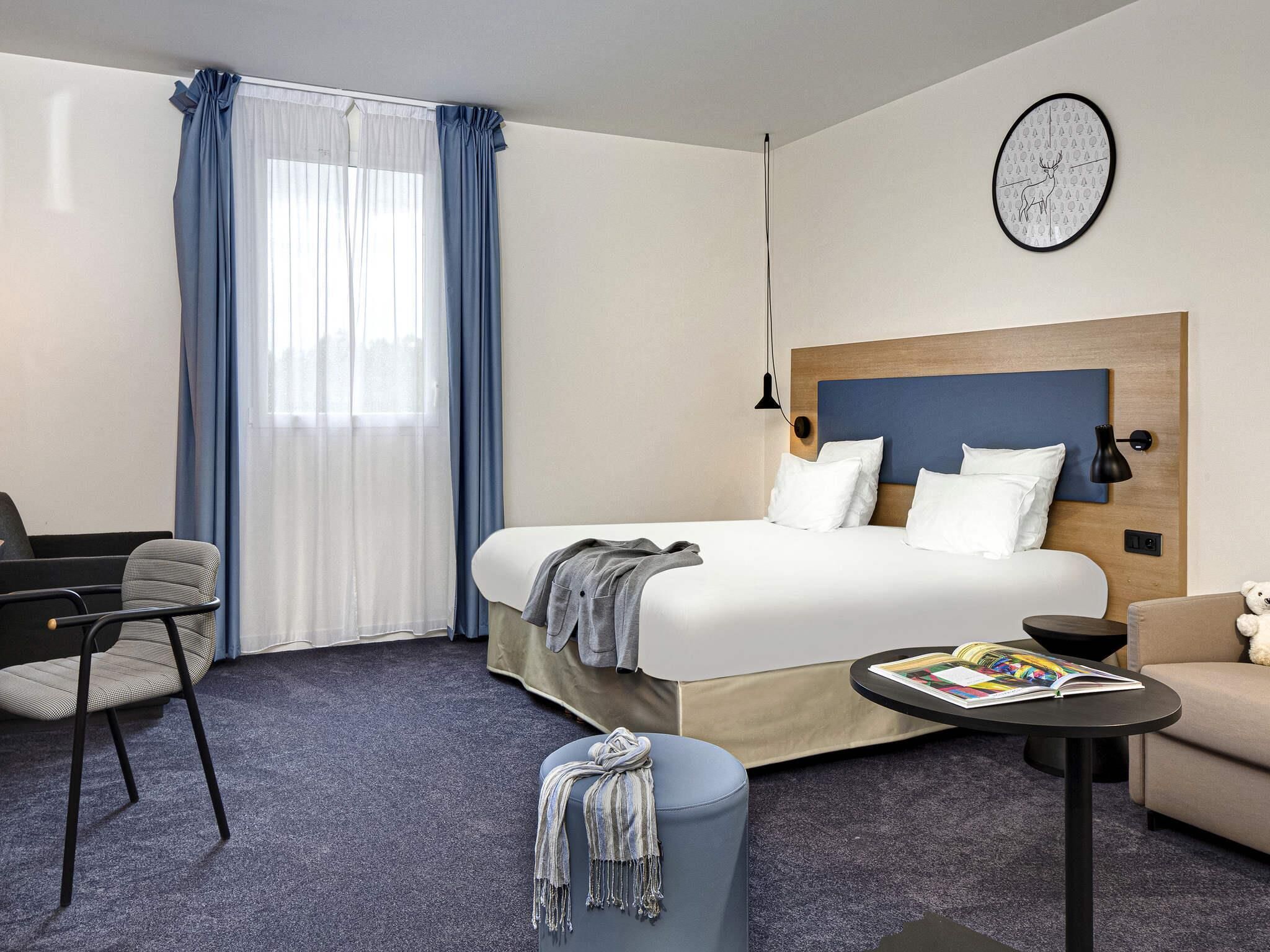 Standard Room, 1 Queen Bed with Sofa bed