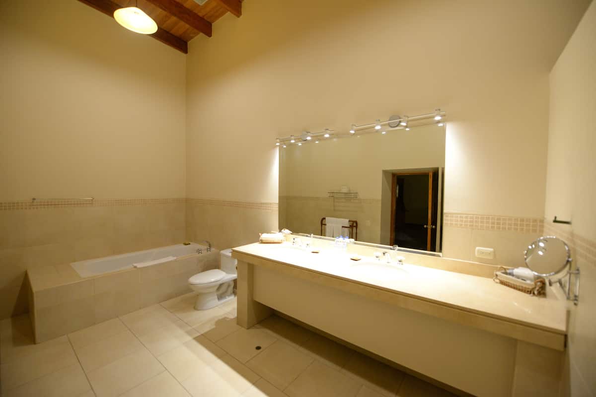 1 bedroom, minibar, bed sheets, wheelchair access