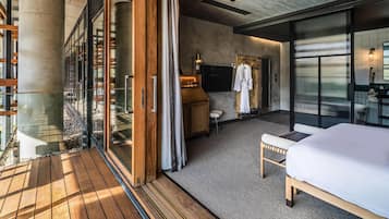 Room, 1 King Bed (Horizon Large) | Premium bedding, pillow-top beds, in-room safe, individually decorated