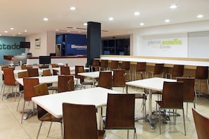 Nhà hàng