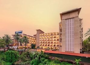 Exterior - Golden Tulip Goa Candolim (Candolim)