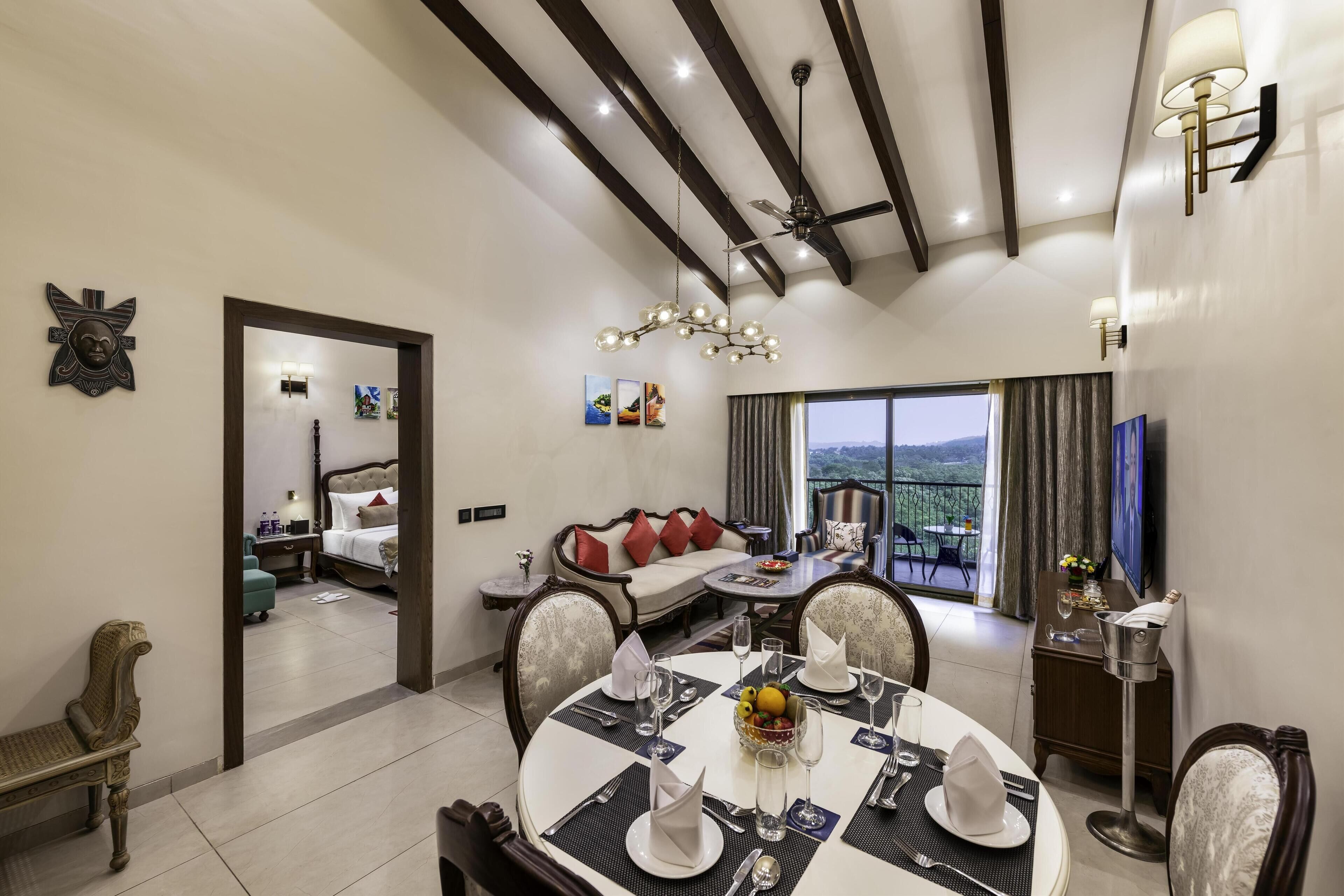 Junior Σουίτα, 1 King Κρεβάτι | Πουπουλένια παπλώματα, κρεβάτια με ανώστρωμα, μίνι μπαρ 