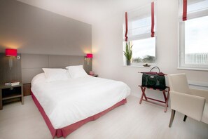 Desk, soundproofing, free WiFi, bed sheets - Residhome Reims Centre (Reims)