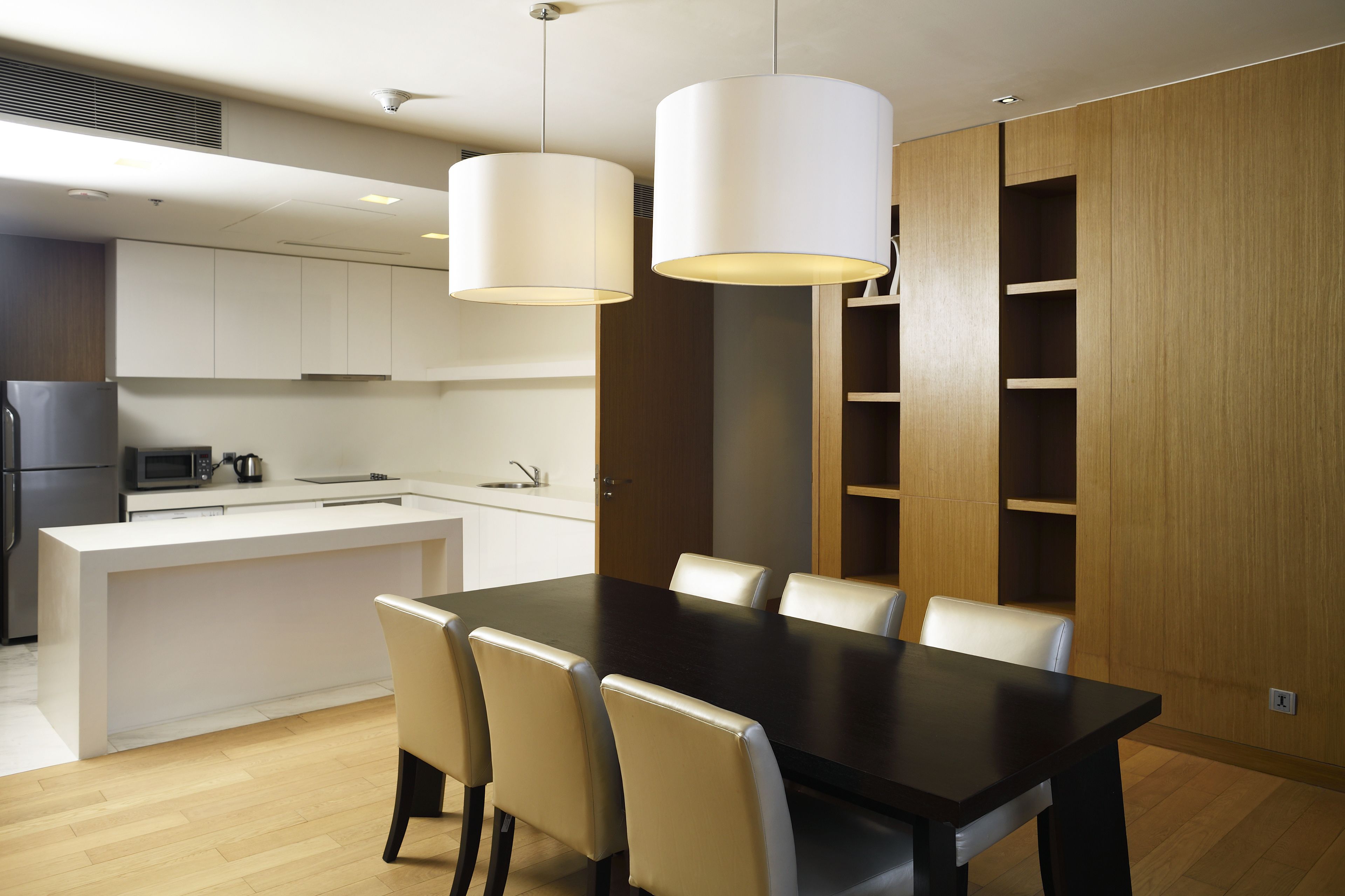 Makan di kamar
