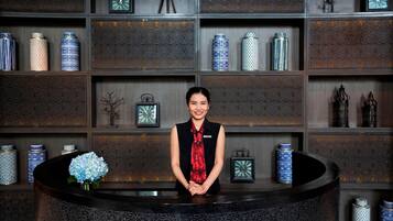 4 restaurants, breakfast, lunch, dinner served; international cuisine