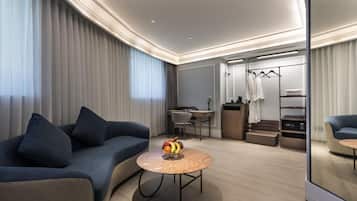 Minibar, in-room safe, iron/ironing board, free WiFi