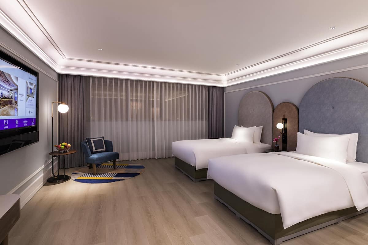 Privilege, Quarto, 2 camas de solteiro | Frigobar, cofres nos quartos, ferros/tábuas de passar roupa