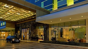 Exterior - Radisson Blu Jaipur (Jaipur)