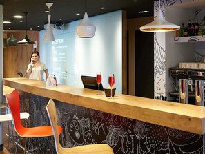 Bar (in der Unterkunft)