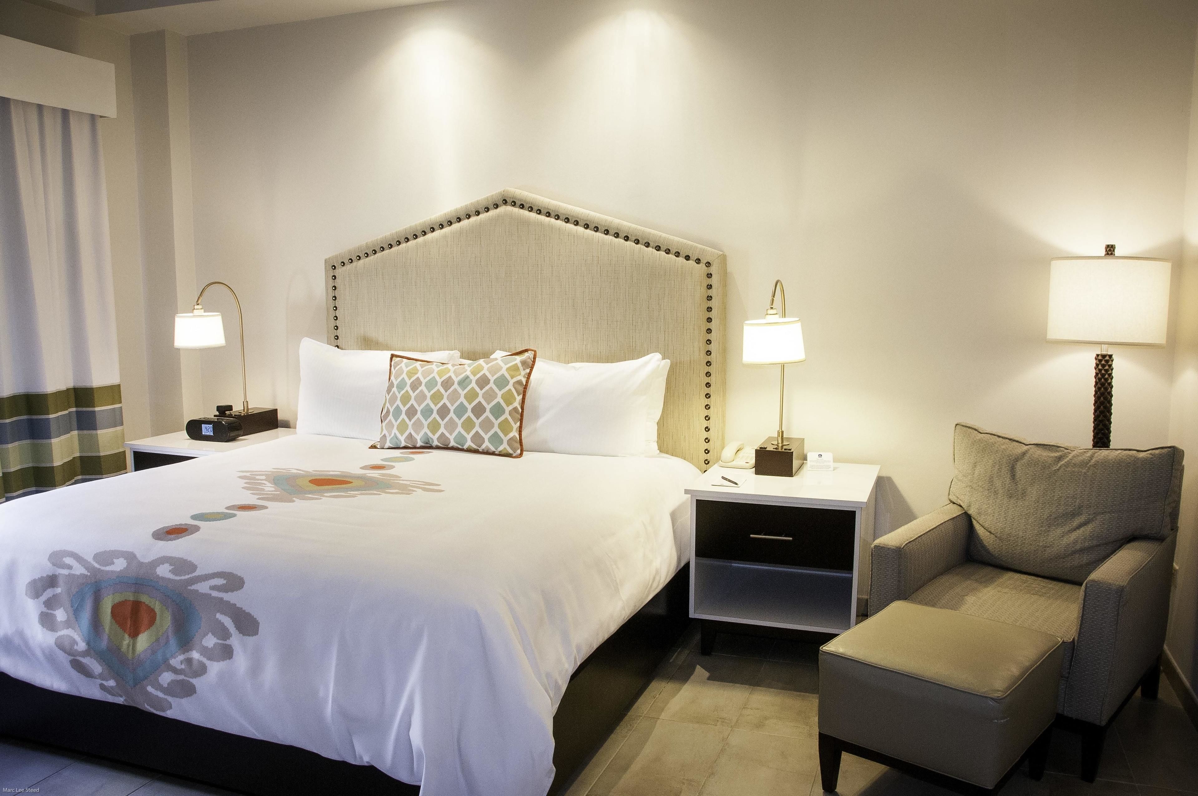 Standaard kamer, 1 kingsize bed, toegankelijk voor mindervaliden, bad | 20 slaapkamers, een kluis op de kamer, een bureau, een laptopwerkplek