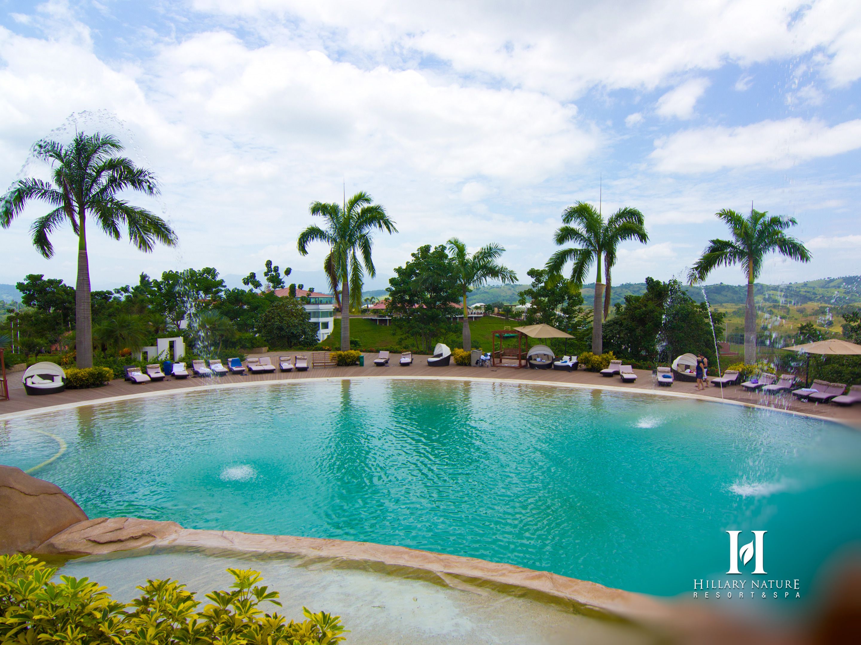 3 Außenpools, Liegestühle