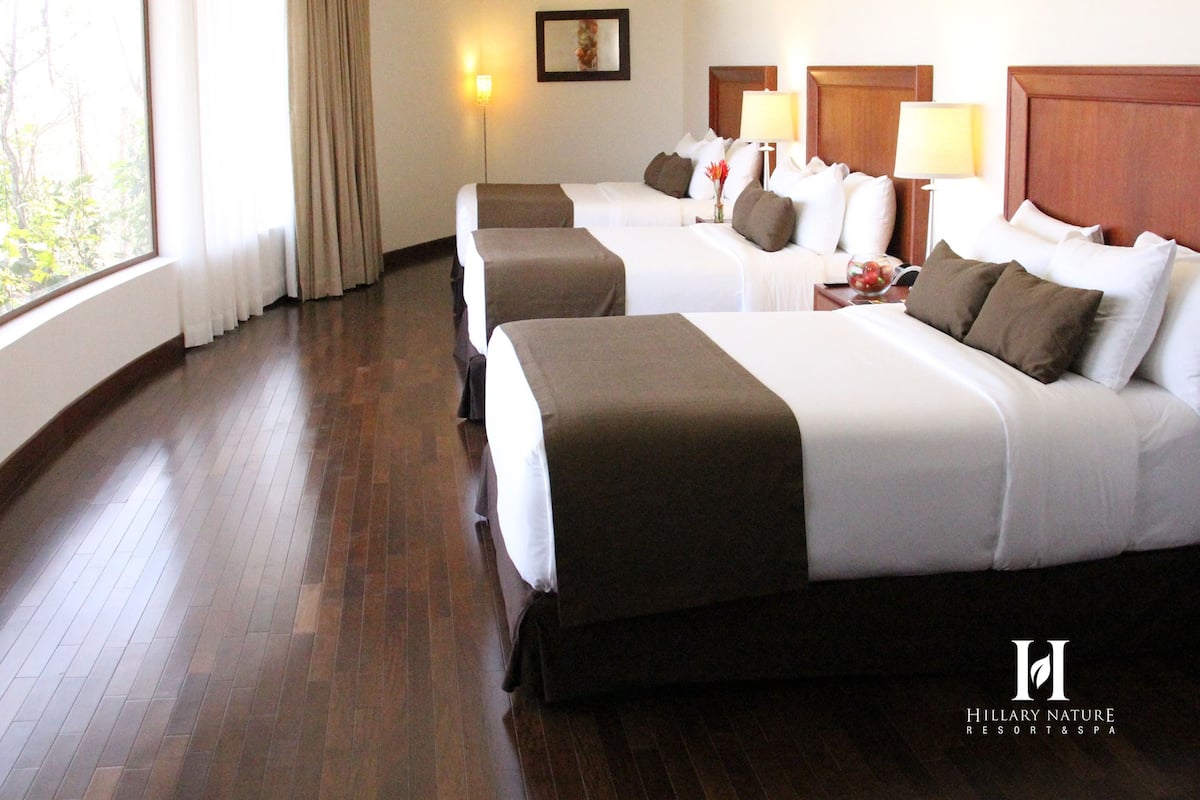 Premium Triple Room | 1 bedroom, minibar, in-room safe, desk