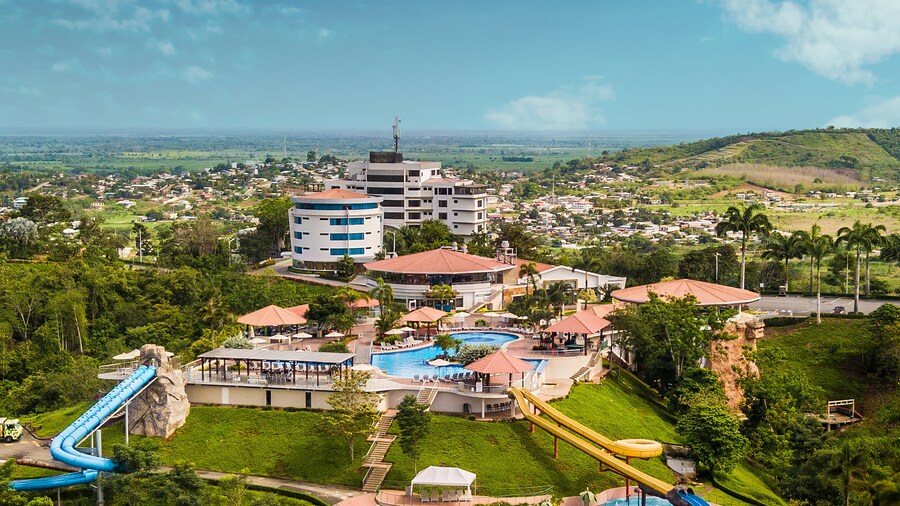 Hillary Nature Resort Spa
