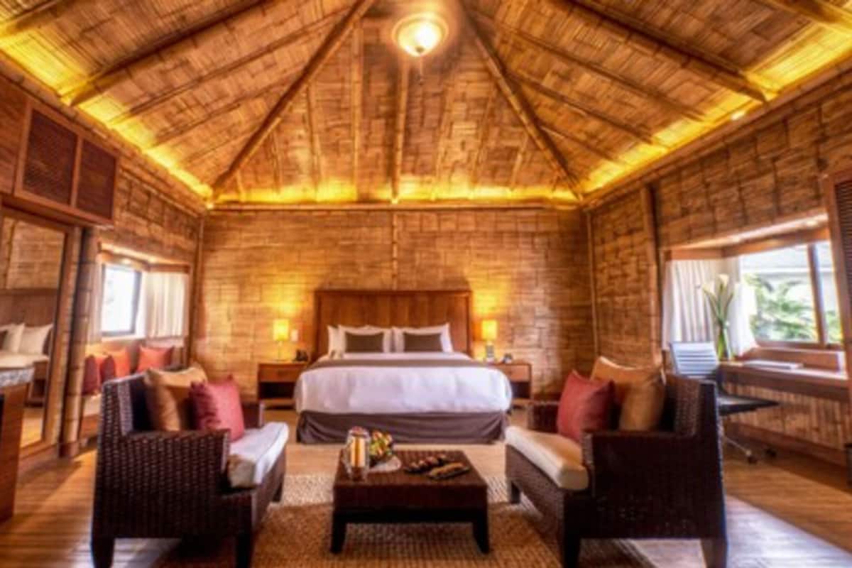 exclusive room | 1 bedroom, minibar, in-room safe, desk