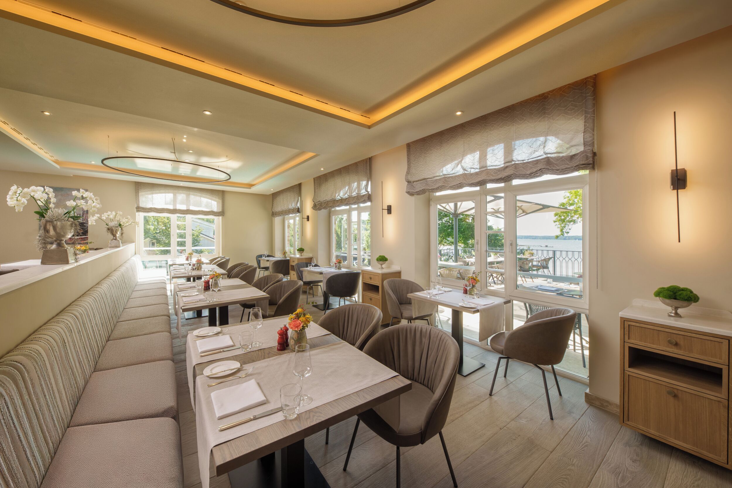 3 restauranter, der serverer morgenmad, frokost, aftensmad og brunch