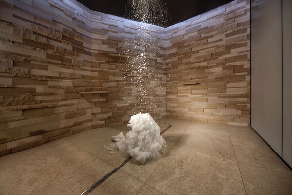 Couples treatment rooms, sauna, hot springs, Turkish bath