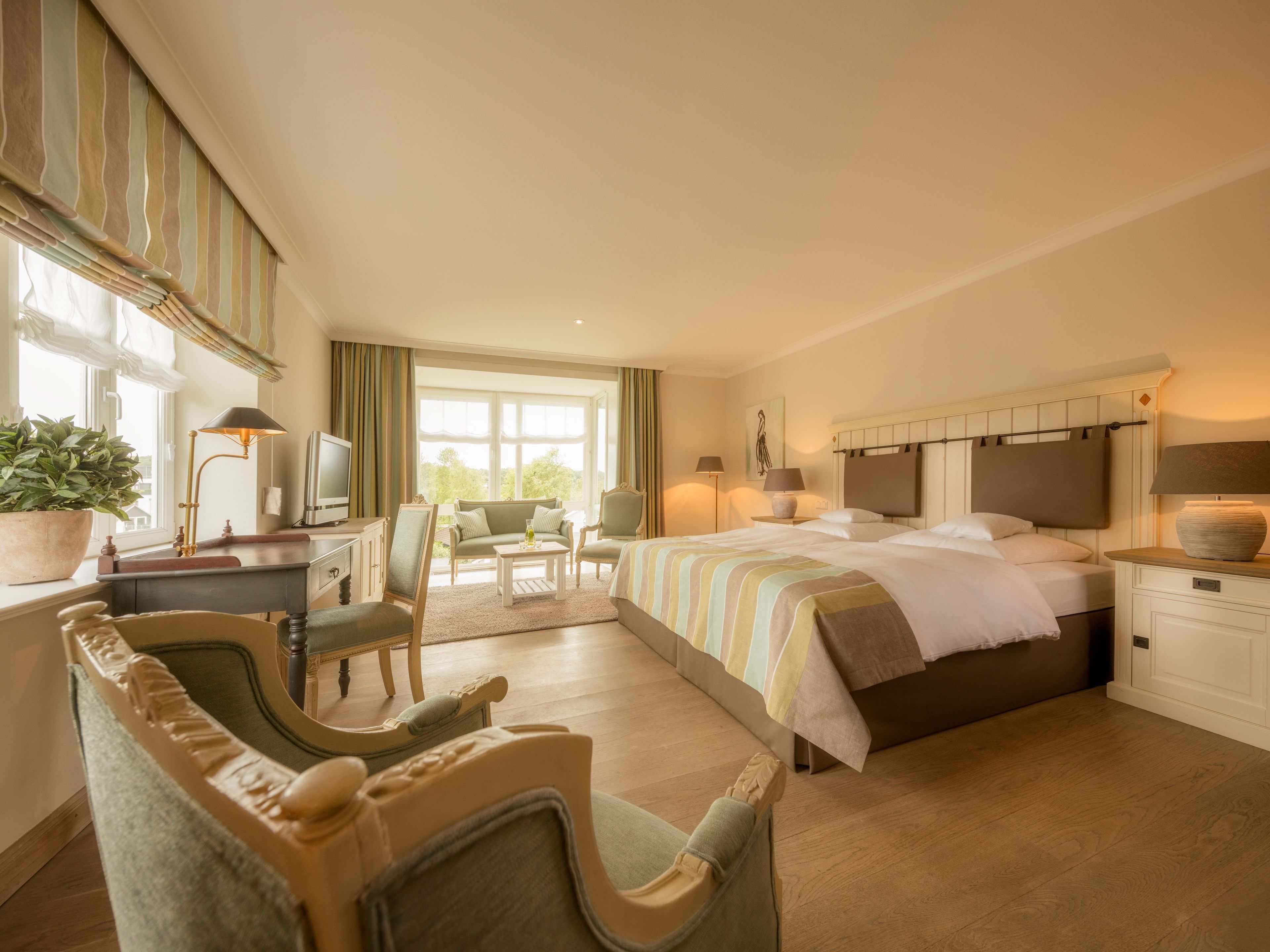 Hypo-allergenic bedding, minibar, in-room safe, individually furnished