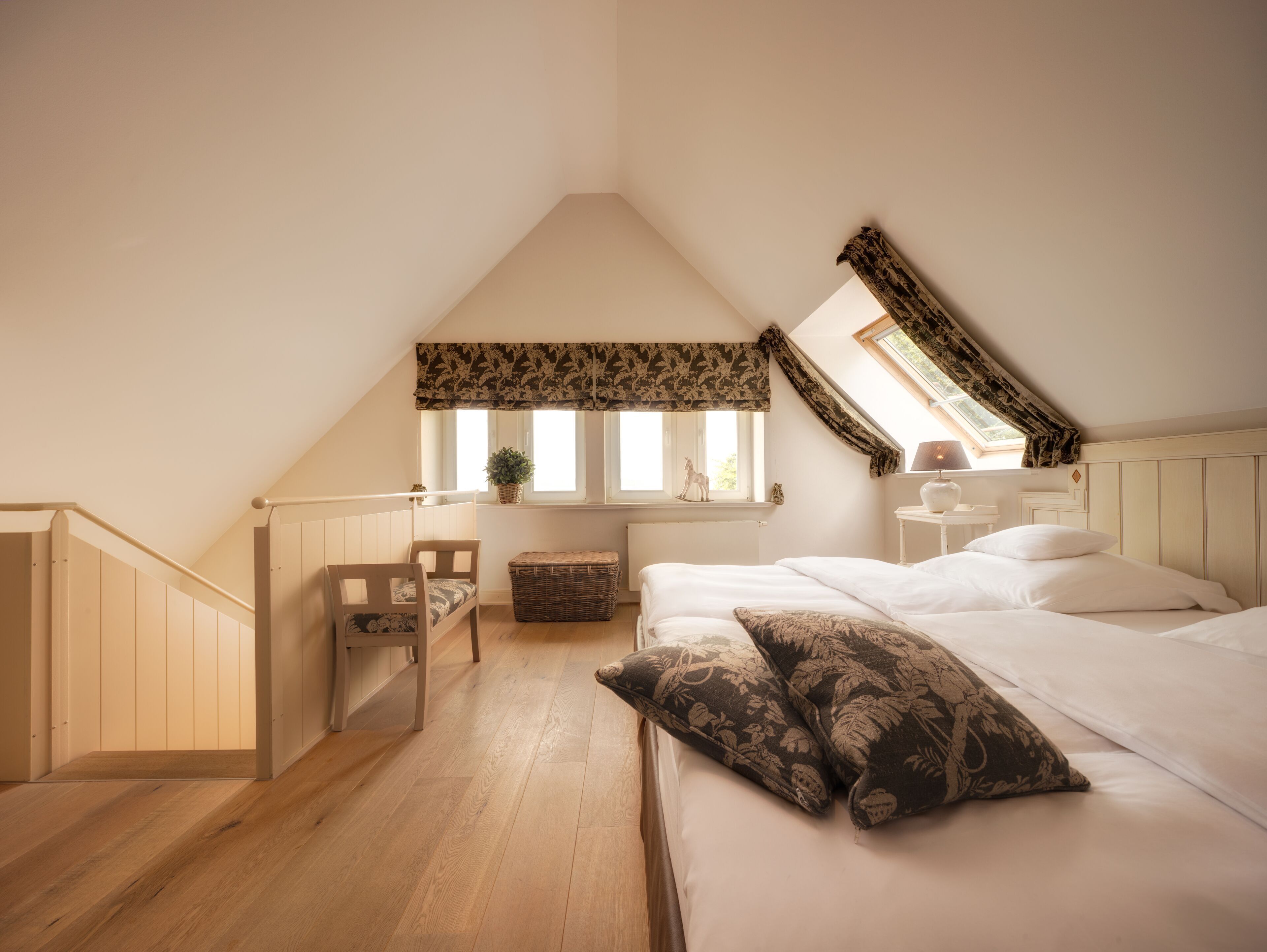 Hypo-allergenic bedding, minibar, in-room safe, individually furnished