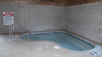 Indoor spa tub