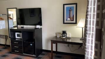 Desk, laptop workspace, iron/ironing board, rollaway beds