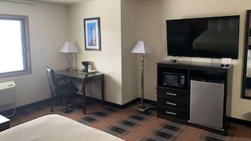 Desk, laptop workspace, iron/ironing board, rollaway beds