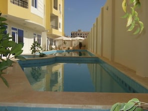 حمام سباحة