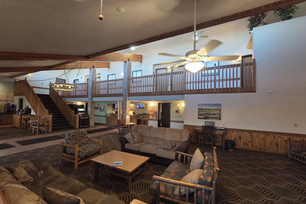 Boarders Inn & Suites by Cobblestone Hotels - Wautoma