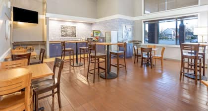 AmericInn by Wyndham Madison South