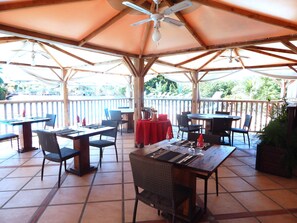Outdoor dining - Hotel Cap Macabou (Le Vauclin)