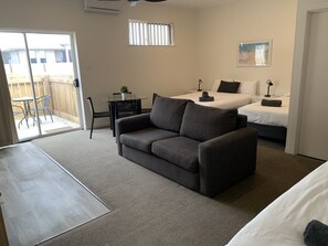 Family Room | Living area | Flat-screen TV, Netflix