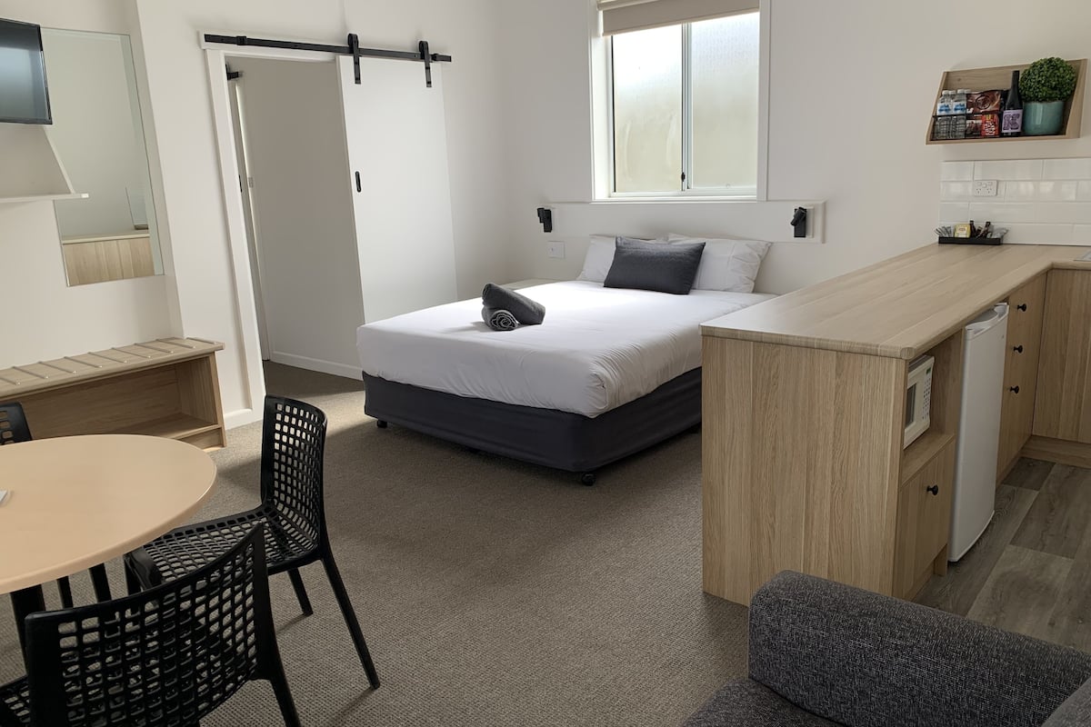 Blackout curtains, iron/ironing board, free WiFi, bed sheets