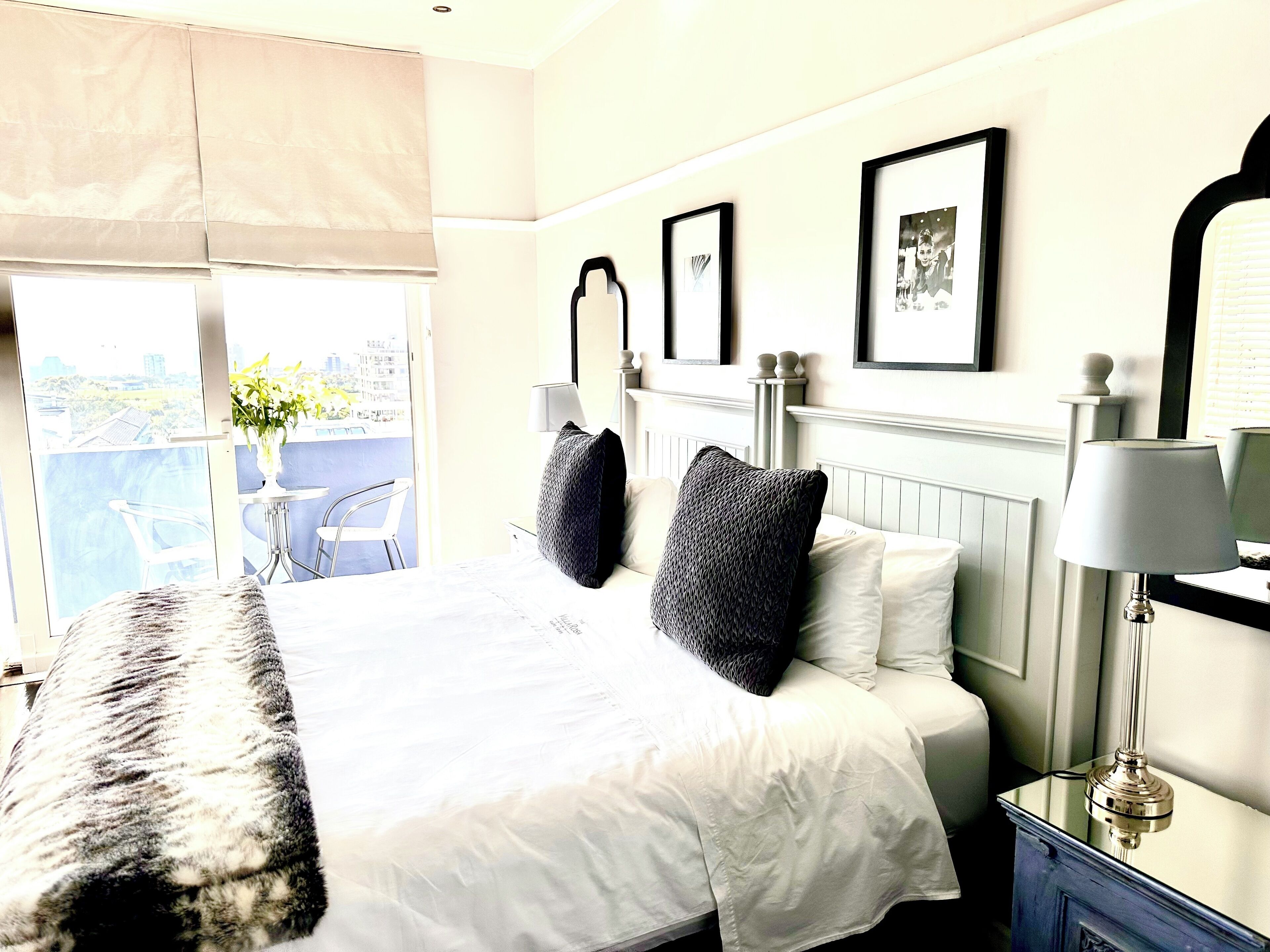 华丽开间 | 埃及棉床单、高档床上用品、羽绒被、客房内保险箱